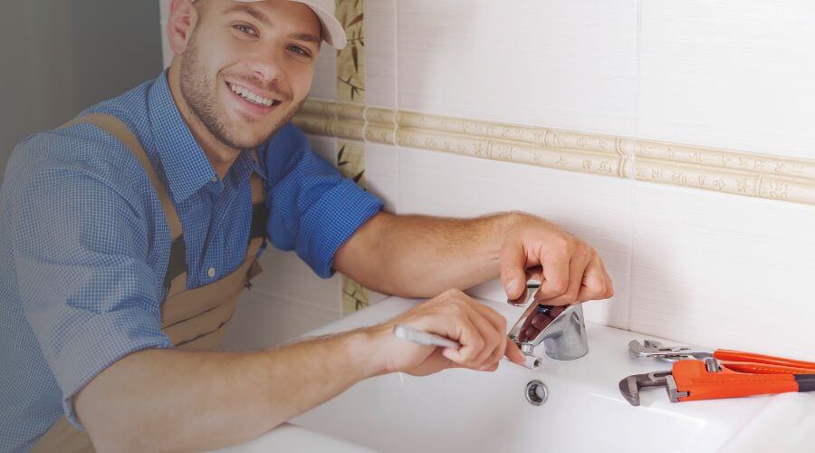 Professional clogged drains services in Devine, TX